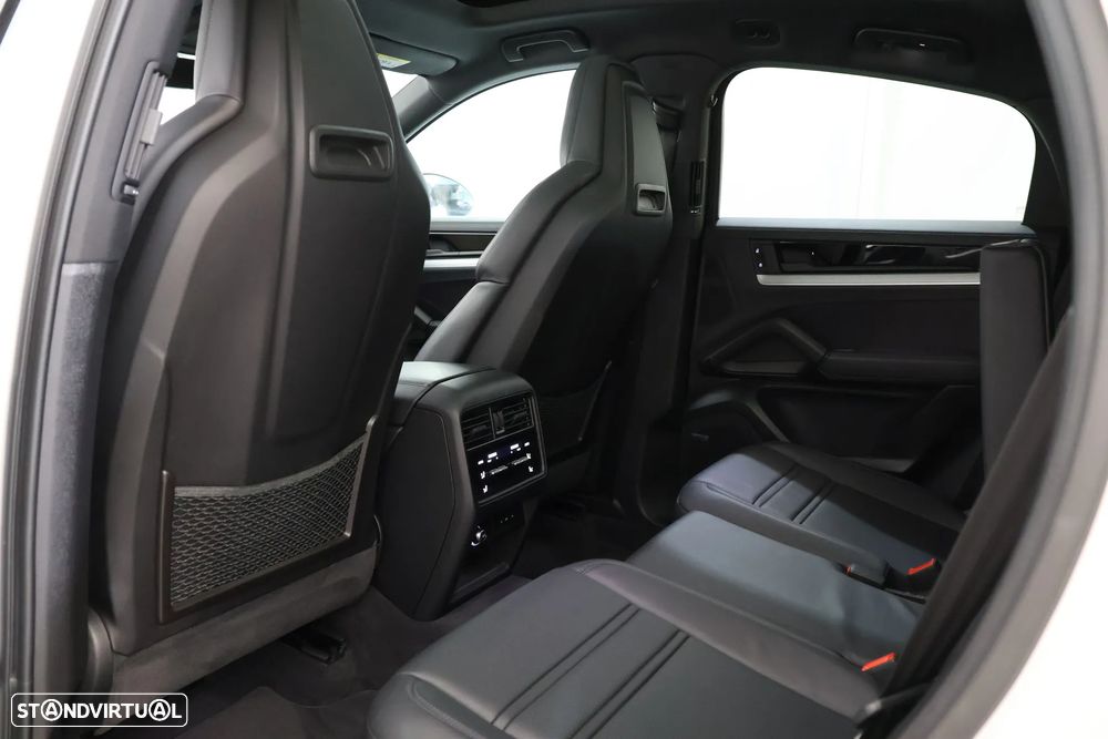 Porsche Cayenne Coupé - 17