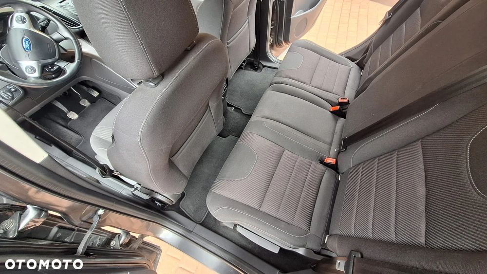 Ford Kuga 2.0 TDCi 2x4 Trend - 9