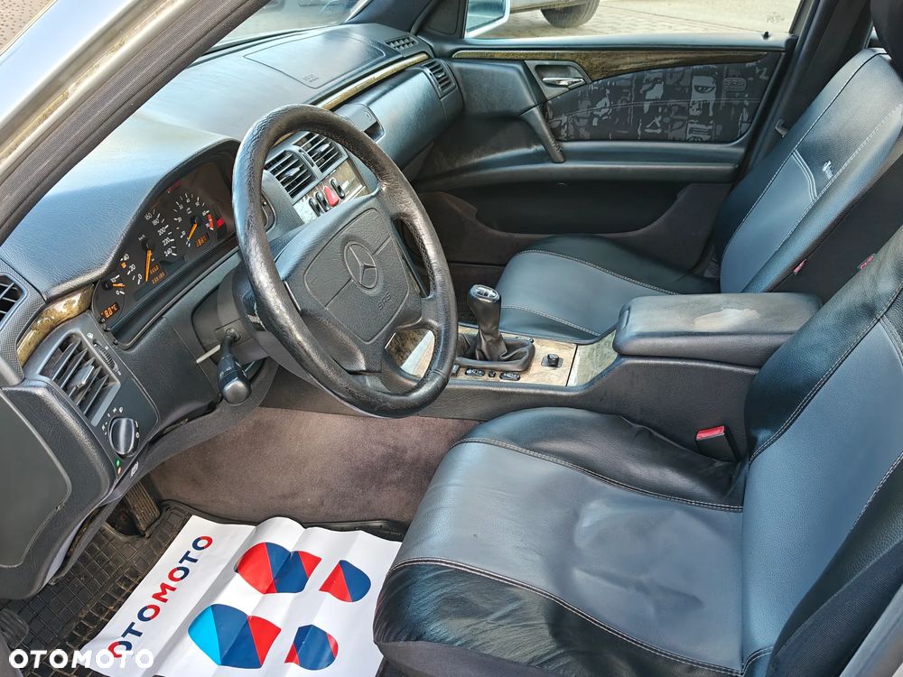 Mercedes-Benz Klasa E - 7