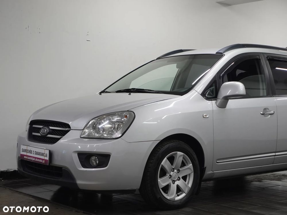 Kia Carens - 14
