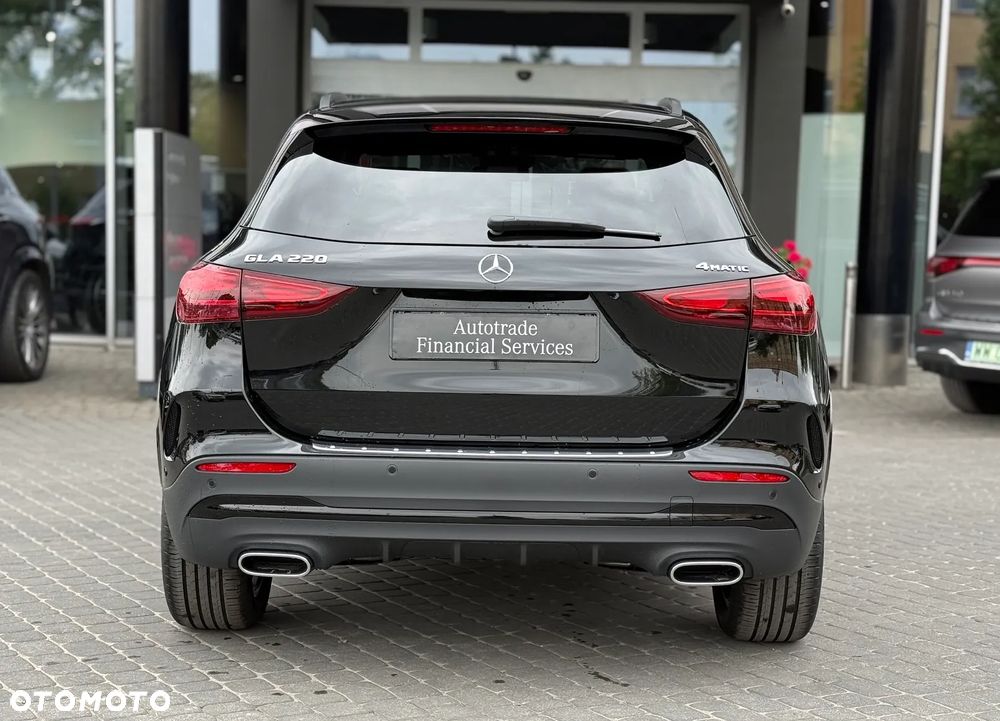Mercedes-Benz GLA 220 mHEV 4-Matic AMG Line 8G-DCT - 5