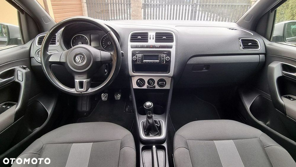 Volkswagen Polo - 13