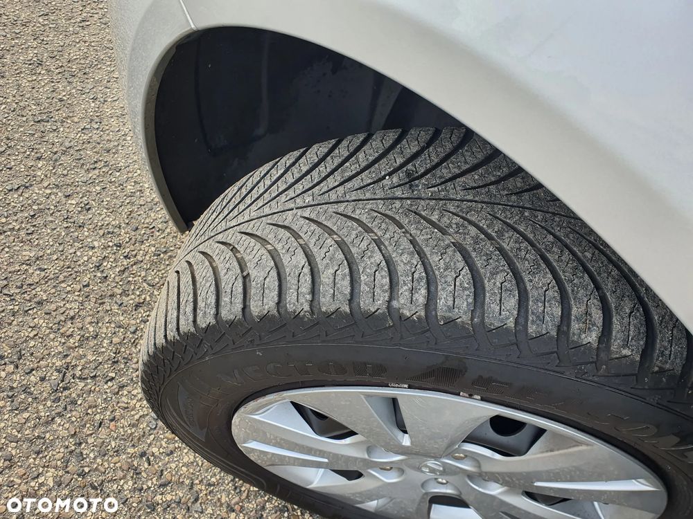 Hyundai ix20 1.4 blue Comfort - 28