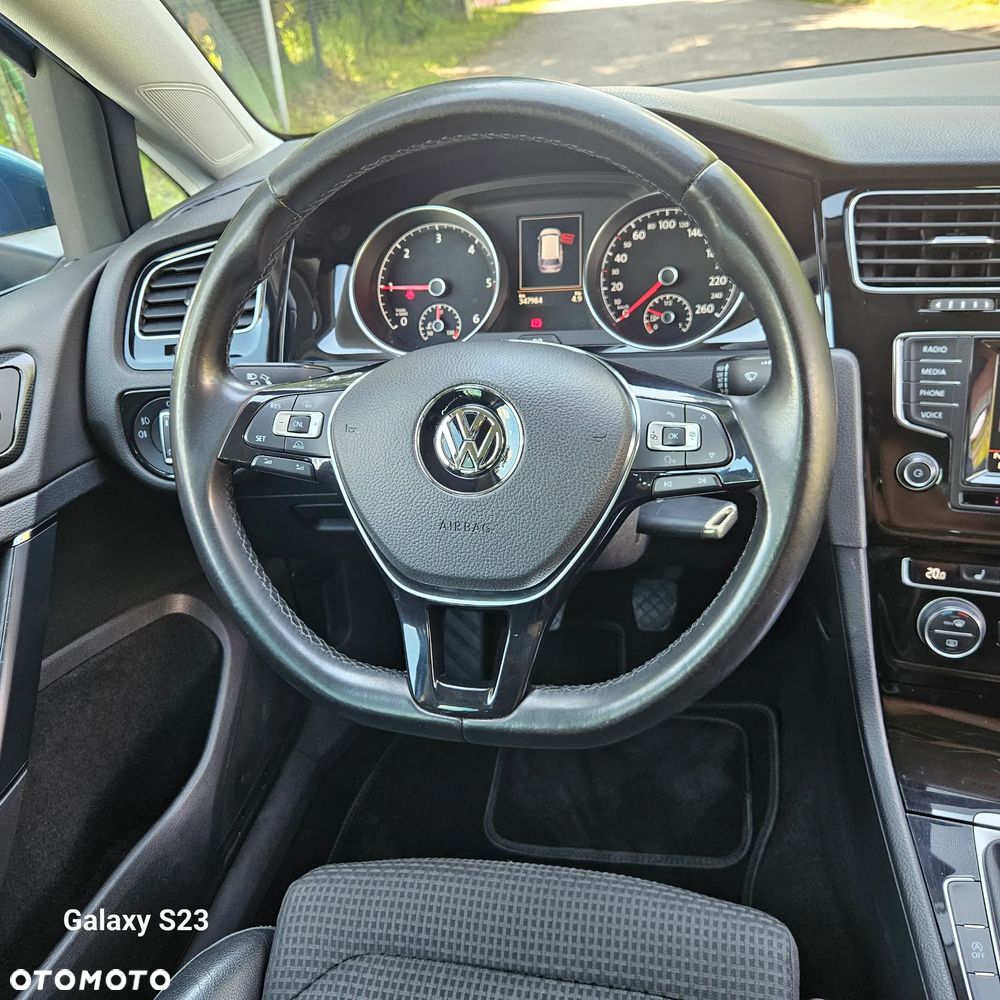 Volkswagen Golf - 28