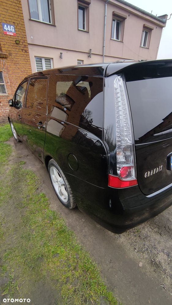 Mitsubishi Grandis 2.4 Automatik Invite - 2