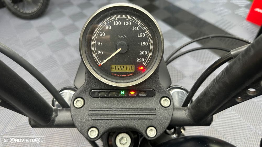 Harley-Davidson 883 Sportster 883 Black/Bobber - 13