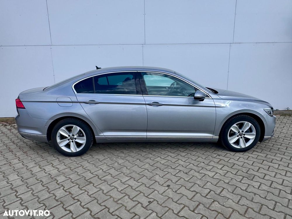 Volkswagen Passat 2.0 TDI DSG Highline - 24
