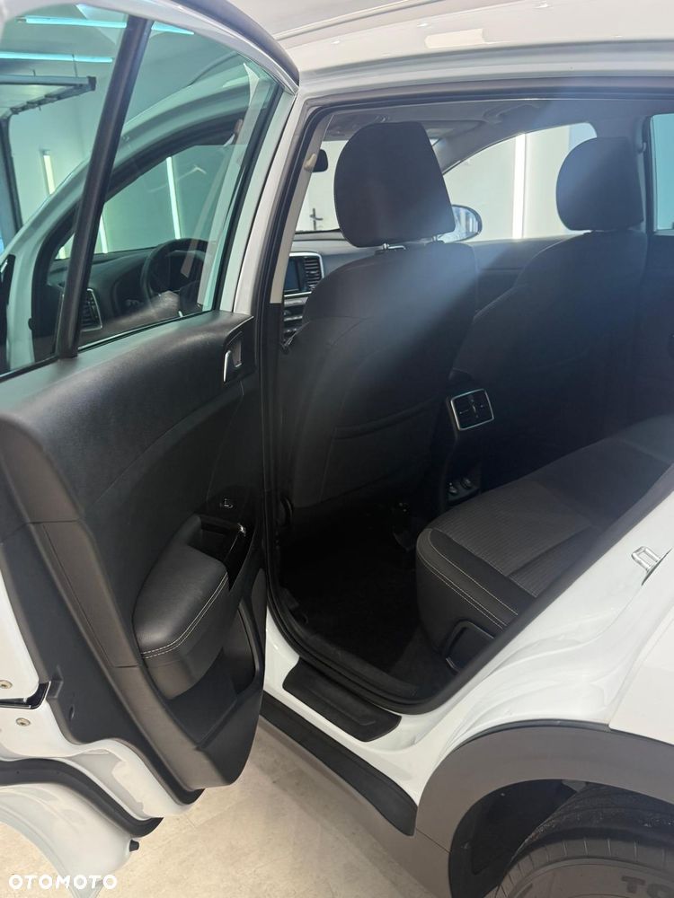Kia Sportage - 16