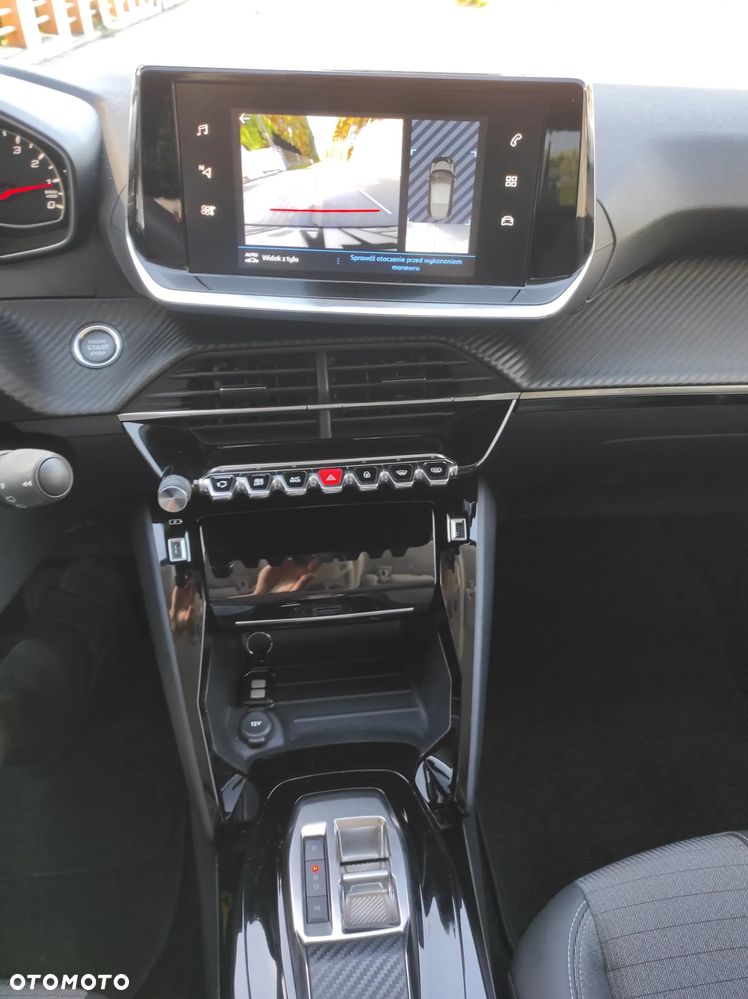 Peugeot 208 - 20