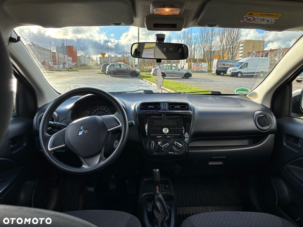 Mitsubishi Space Star - 10