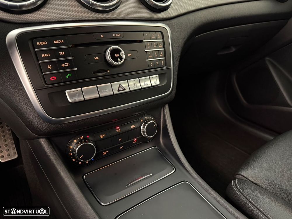 Mercedes-Benz CLA 220 - 19