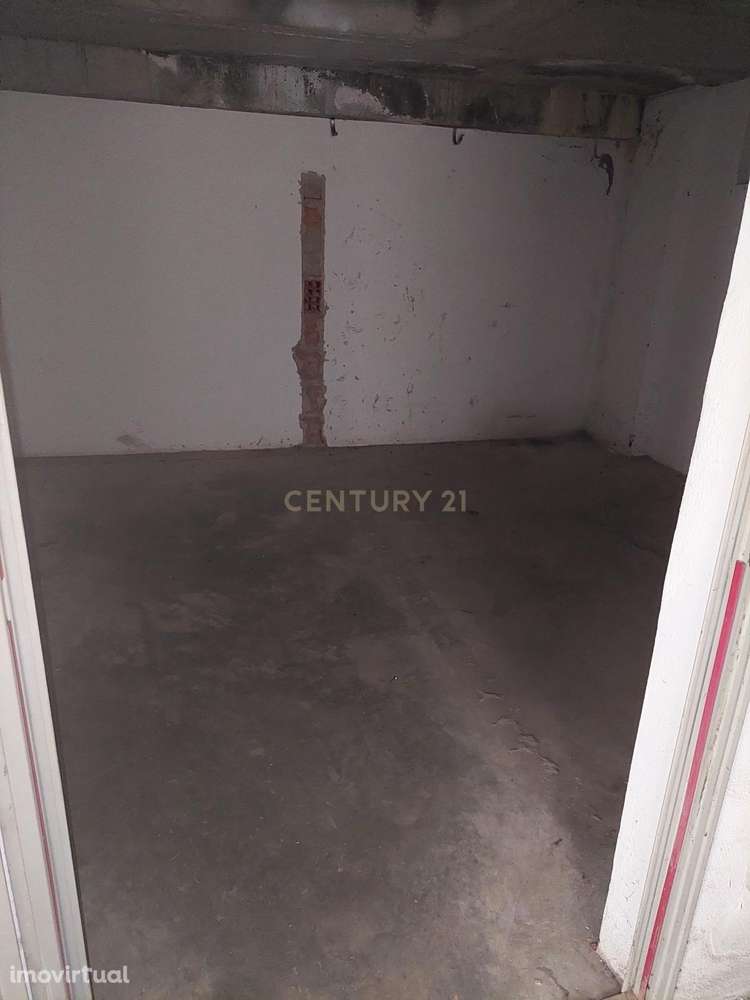 NÃO PERCA ESTA GRANDE OPORTUNIDADE!   IMÓVEL ÚNICO COM CINCO ARRECADAÇ - Grande imagem: 2/6