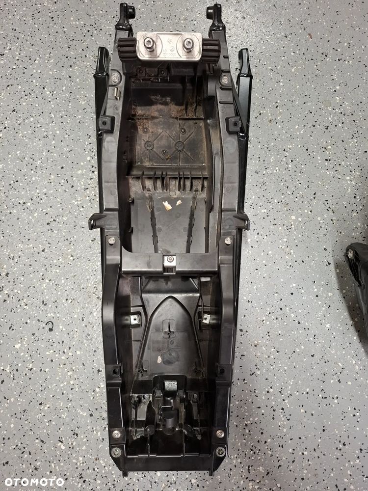 BMW S1000XR zbiornik bak - 3