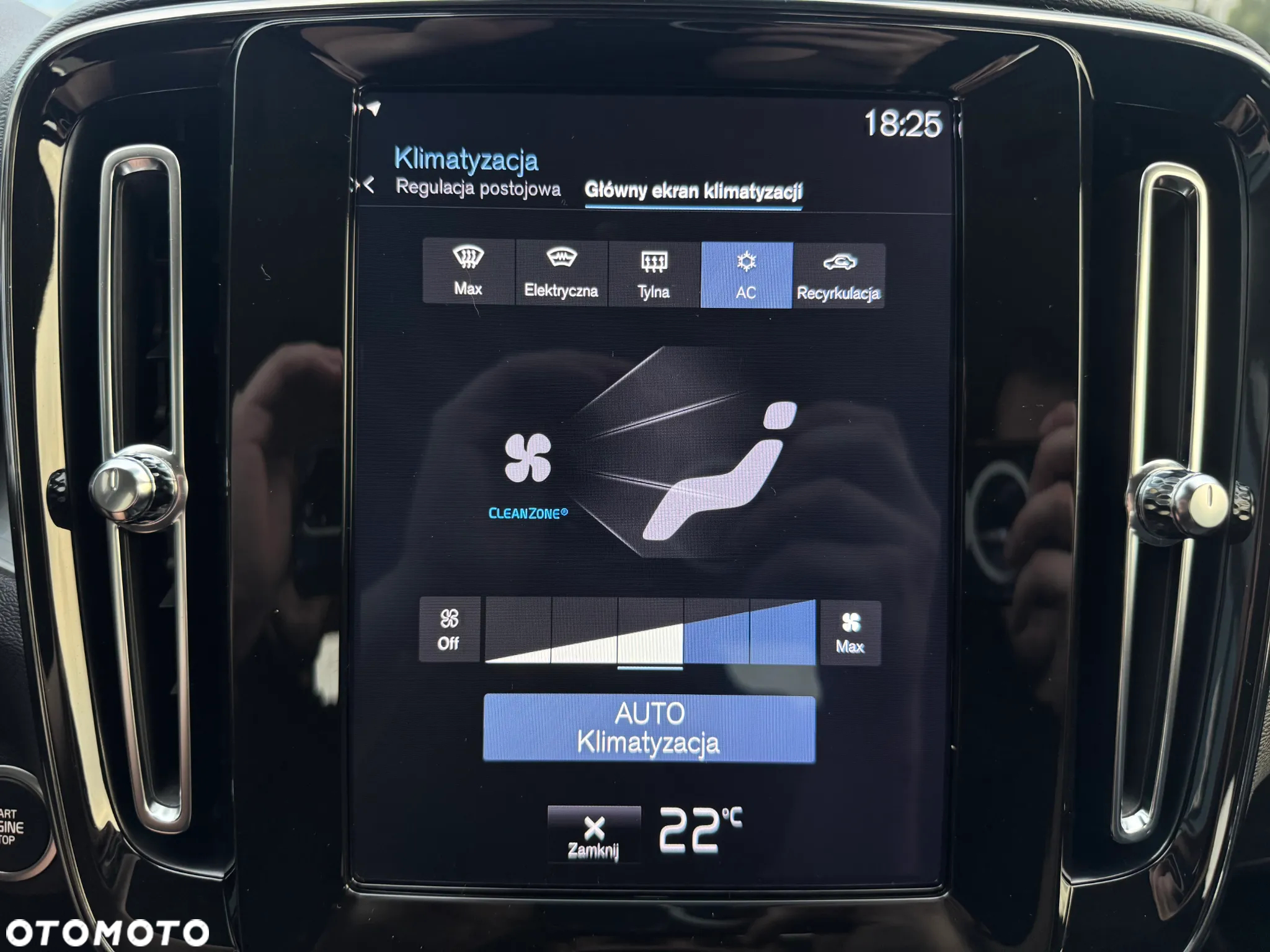 Volvo XC 40 D3 Momentum Pro - 23