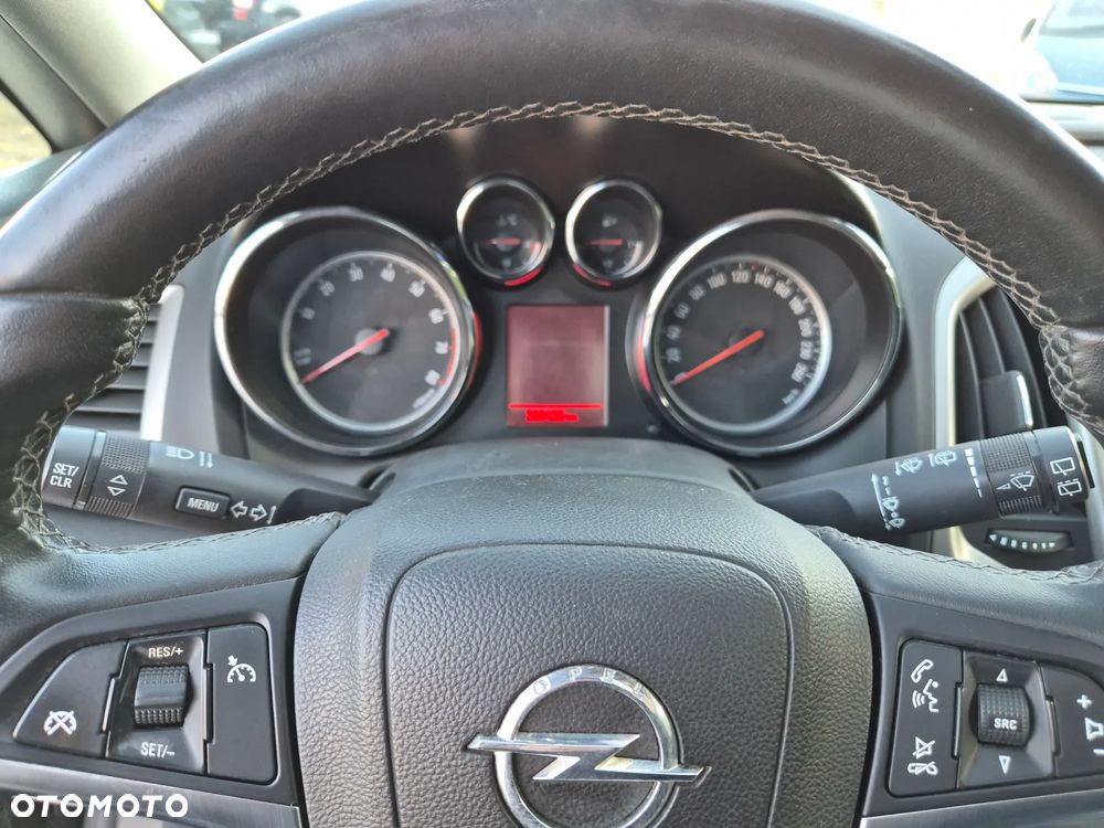 Opel Astra 1.4 Turbo - 10