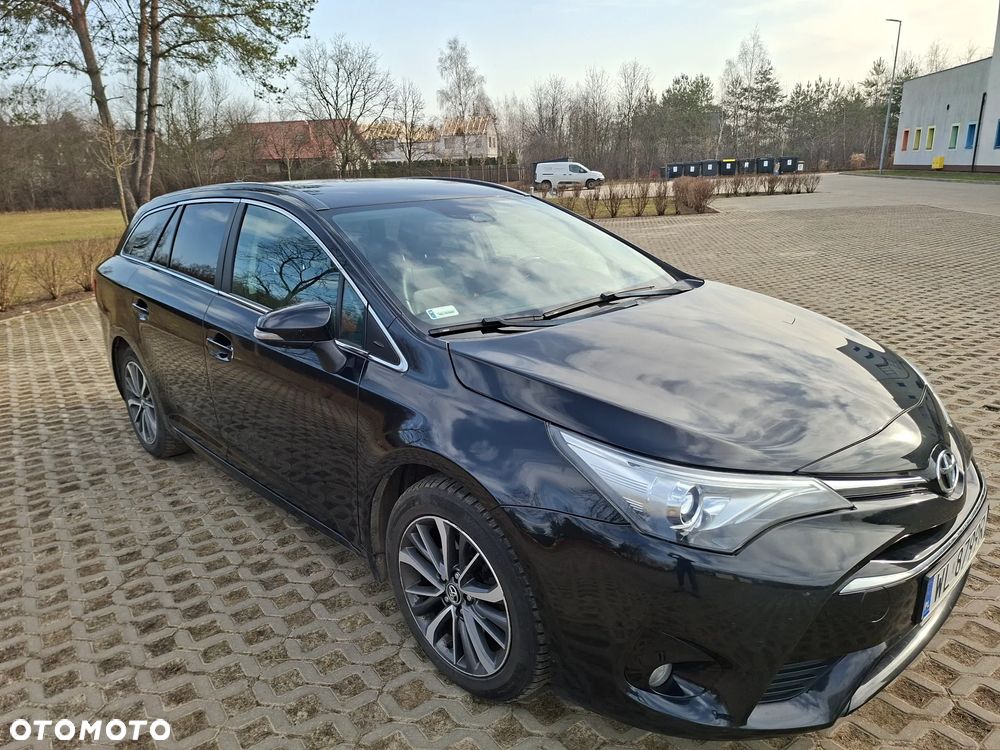 Toyota Avensis 2.0 D-4D Prestige - 3