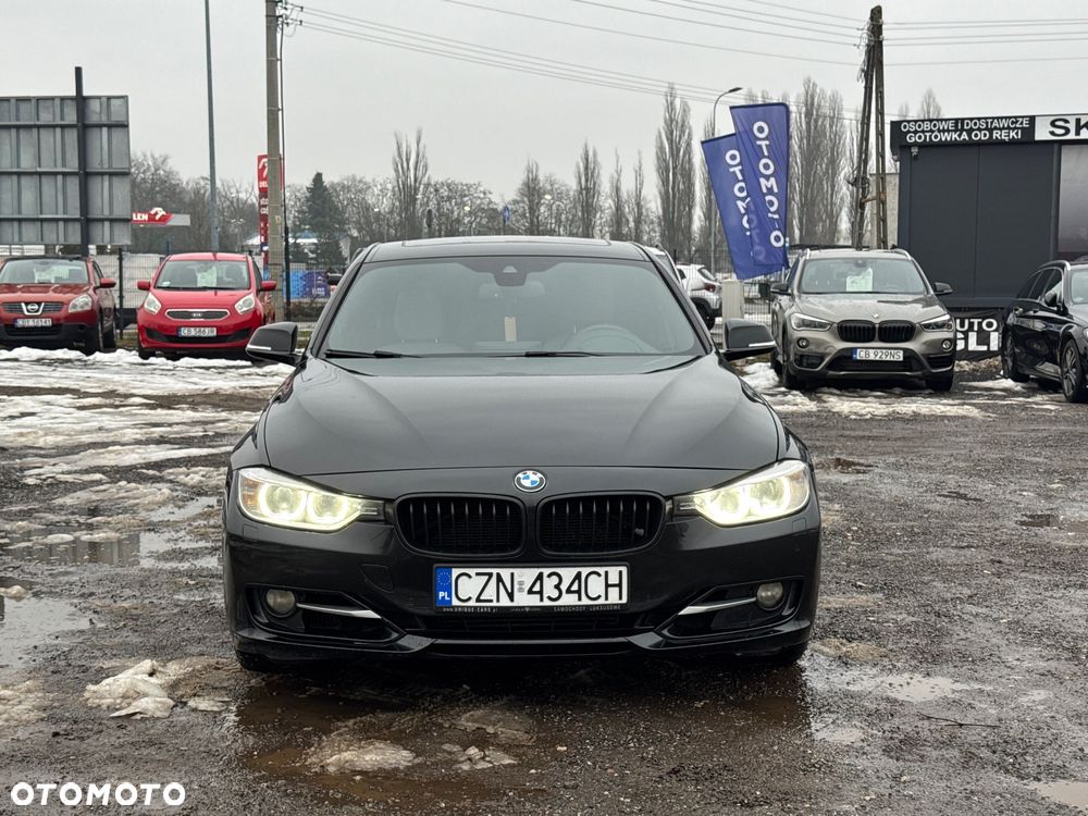BMW Seria 3 335i xDrive Sport-Aut Sport Line - 13