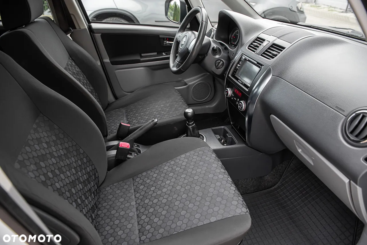 Suzuki SX4 1.6 Premium 4WD - 26
