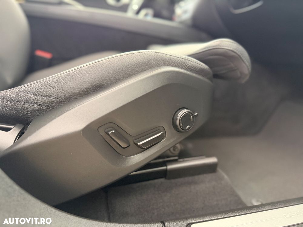 Volvo XC 60 T6 AWD Recharge Plus Dark - 26