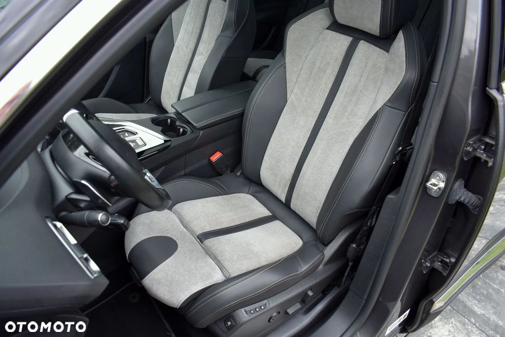 Peugeot 3008 1.6 PHEV 195 GT Exclusive e-DCS7 - 27