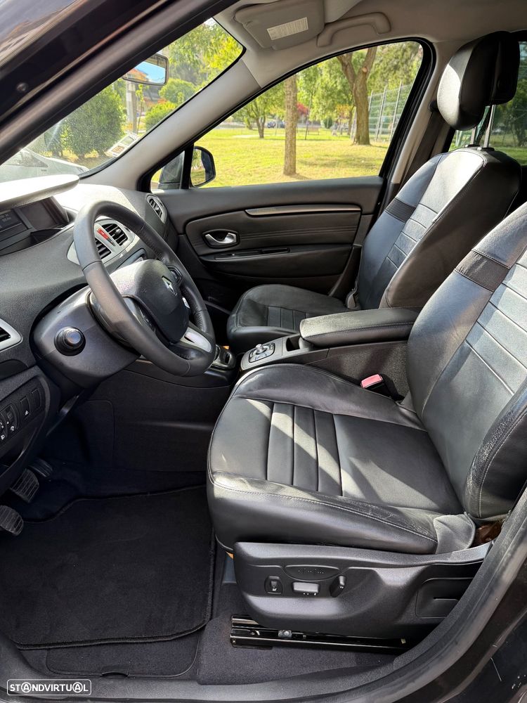 Renault Mégane Scénic - 9