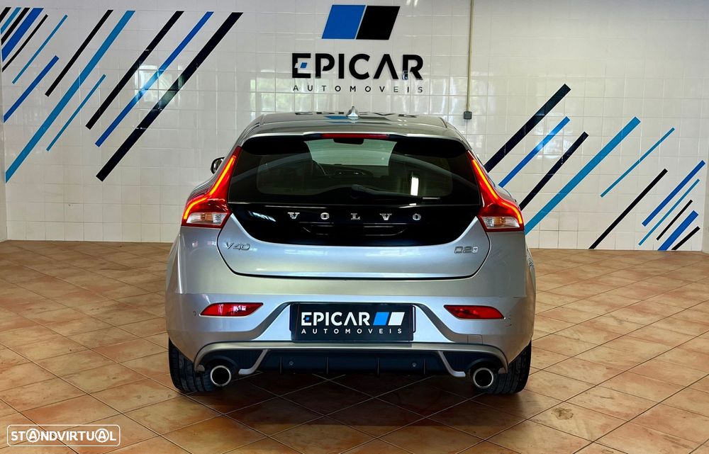 Volvo V40 2.0 D2 R-Design Momentum - 13