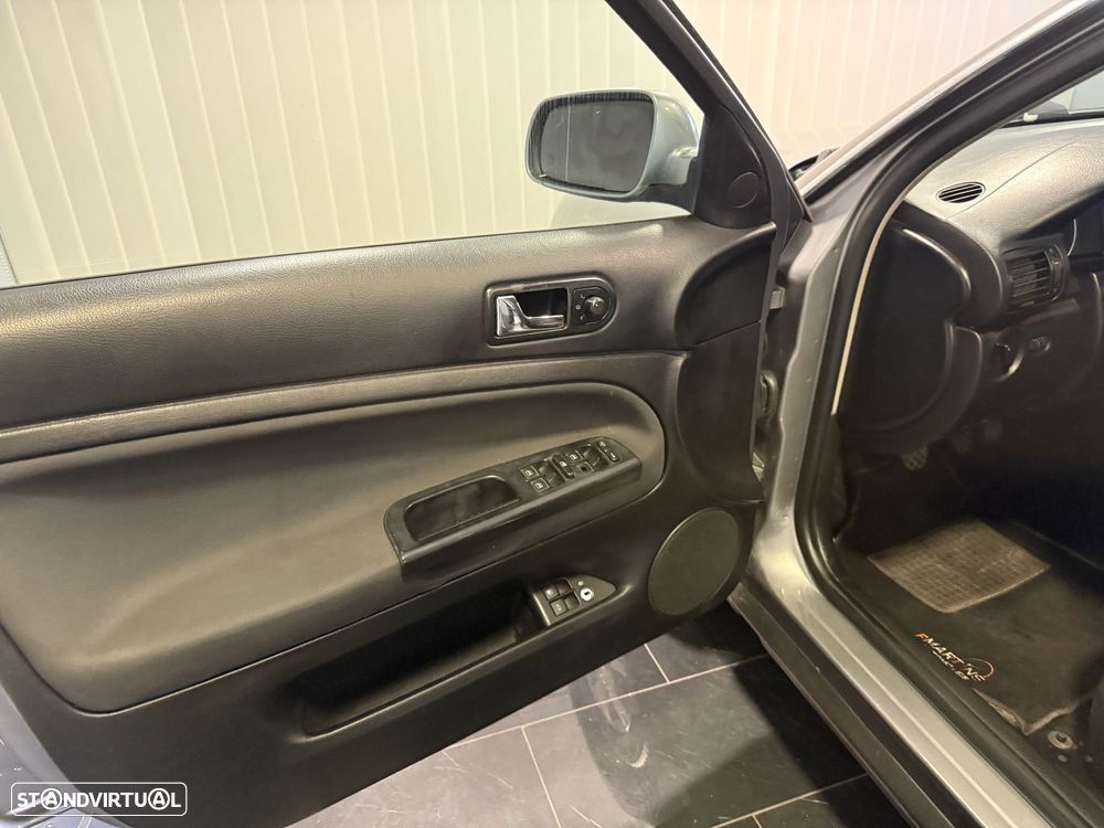 VW Passat 1.9 TDi Trendline 4M - 13