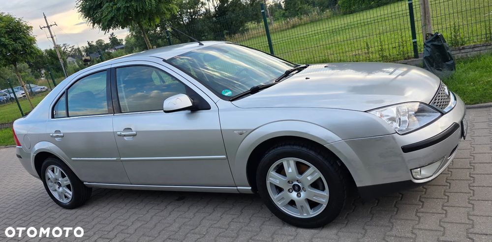 Ford Mondeo 2.0 Ghia Executive - 9