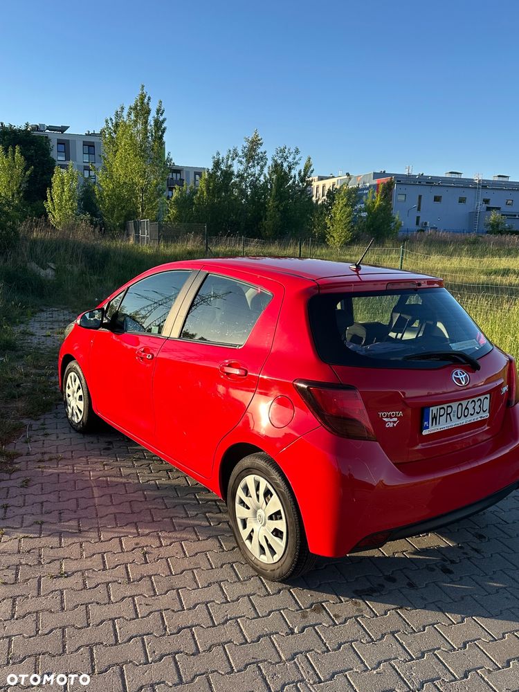 Toyota Yaris 1.0 Active EU6 - 4