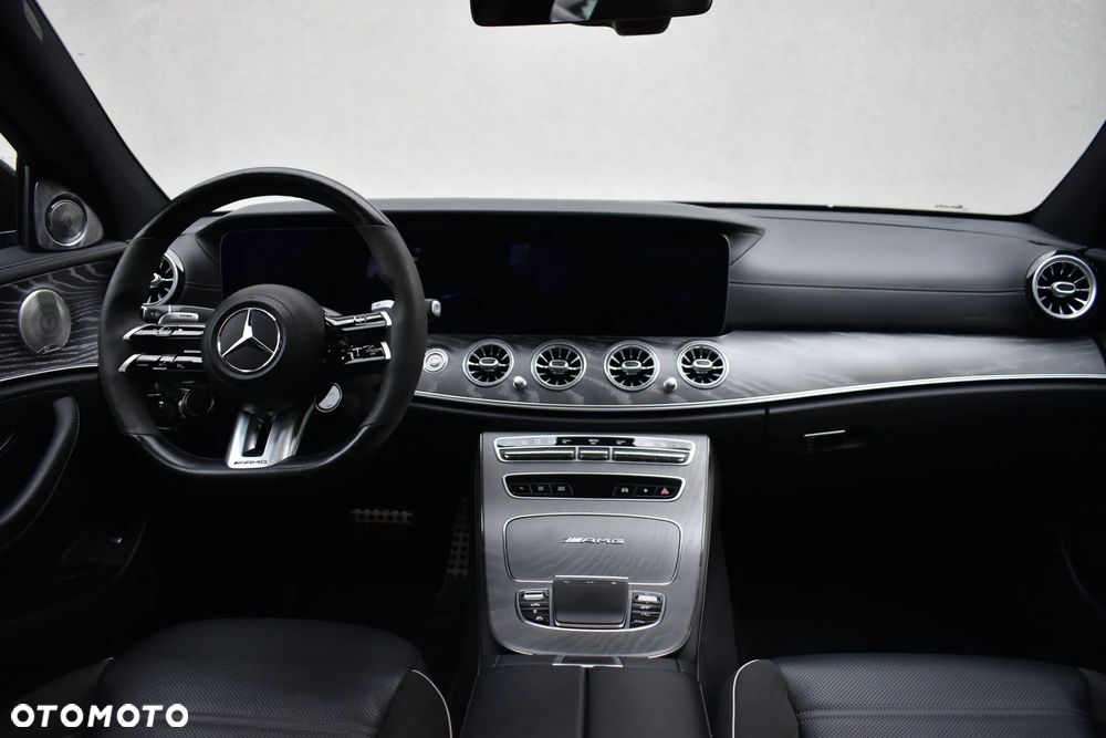 Mercedes-Benz Klasa E AMG 63 S 4-Matic+ - 18