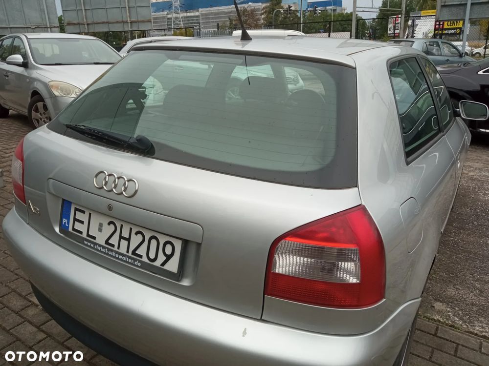 Audi A3 3-drzwiowe 1.6 FSI S Line Sportpaket plus - 4