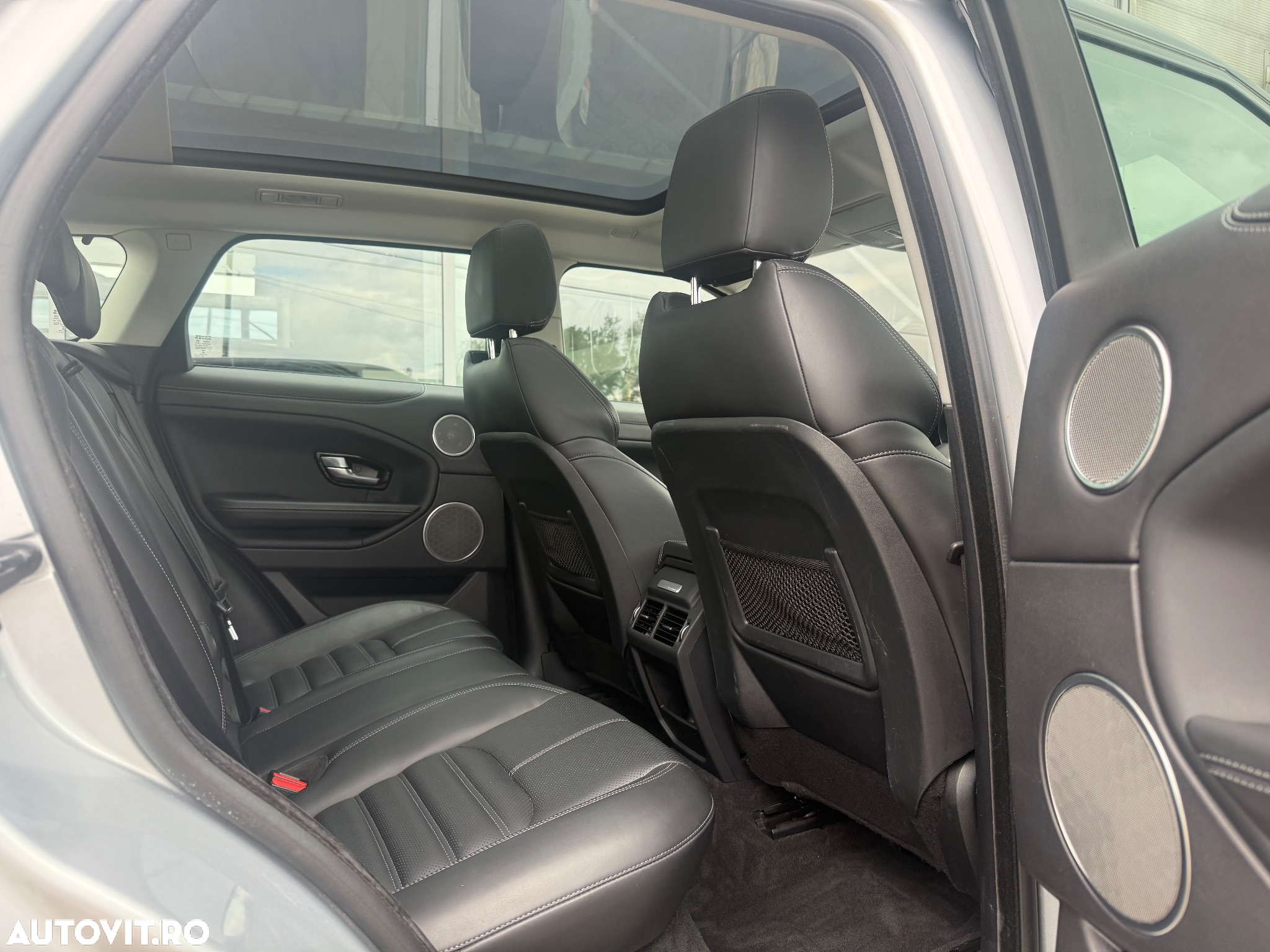 Land Rover Range Rover Evoque 2.0 D150 R-Dynamic HSE - 30