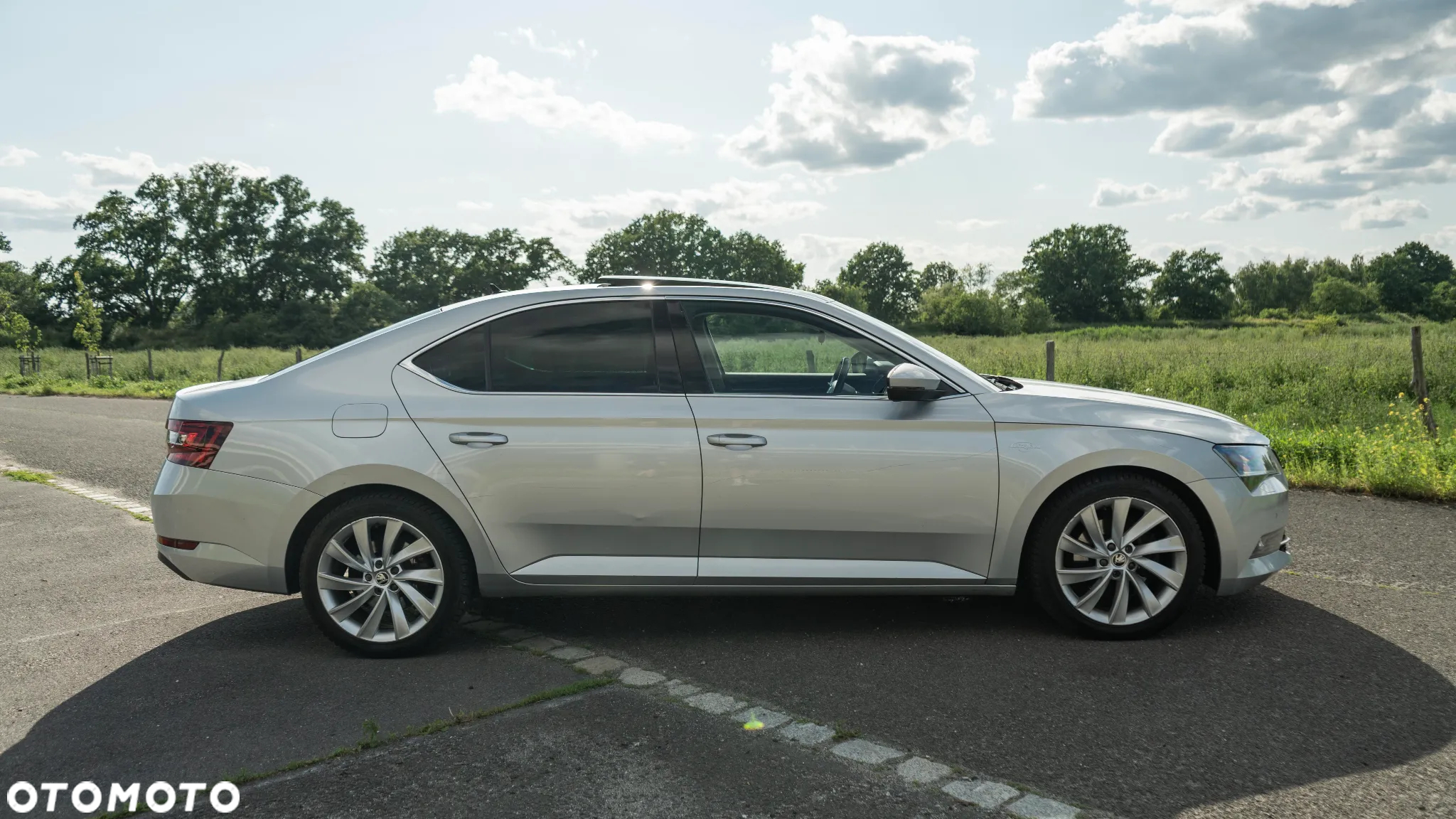 Skoda Superb 2.0 TDI 4x4 L&K DSG - 10