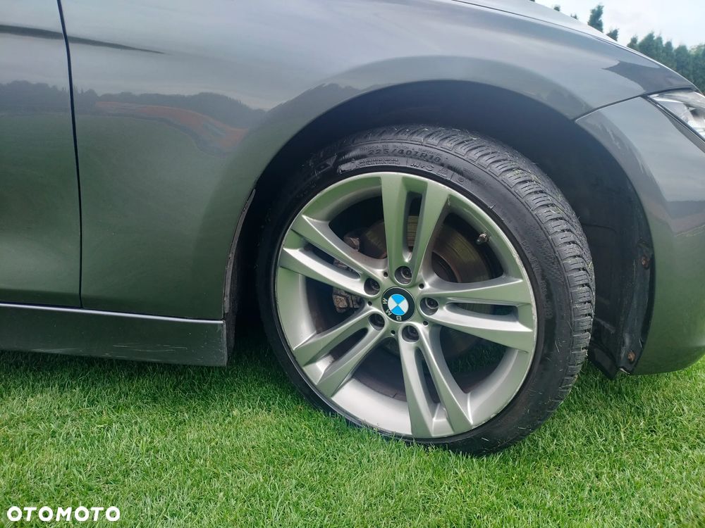 BMW Seria 3 320d Efficient Dynamics Sport Line sport - 13