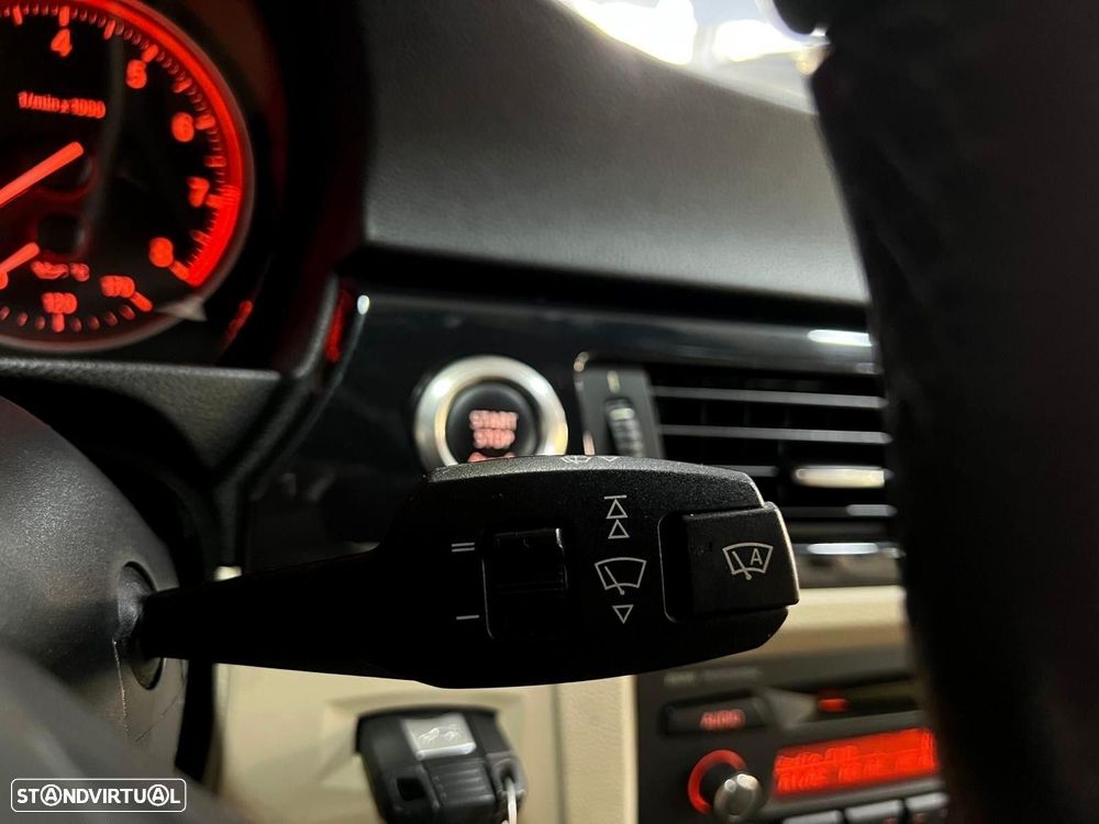 BMW 325 i - 30