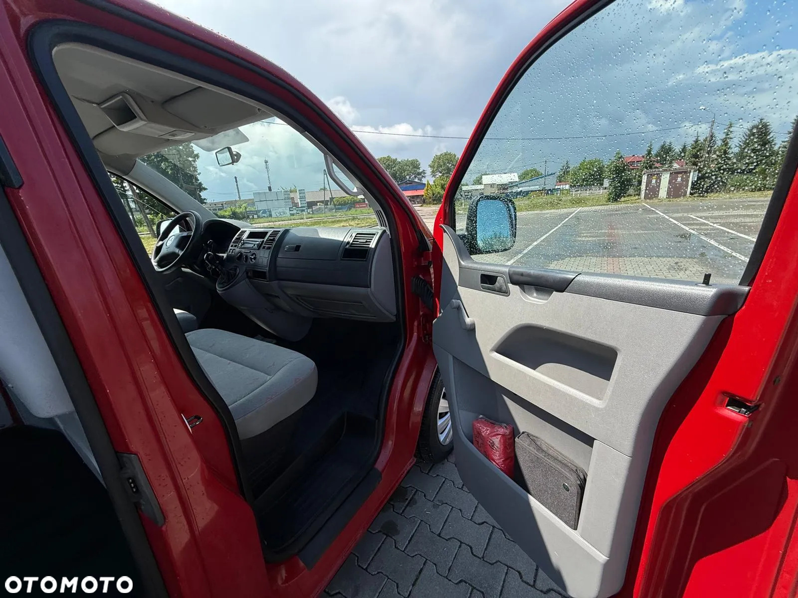 Volkswagen TRANSPORTER T5 - 24
