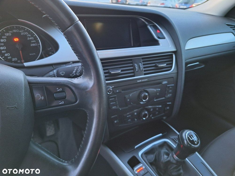 Audi A4 Avant 1.8 TFSI Ambiente - 23