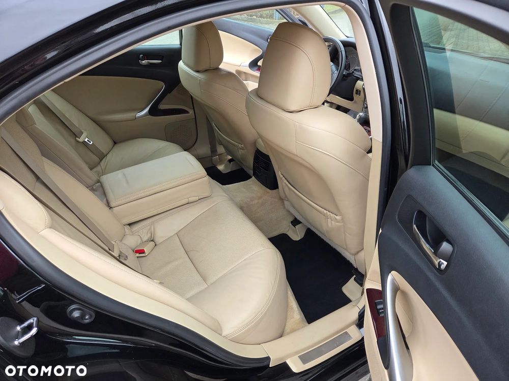 Lexus IS 250 Luxury Line - 18