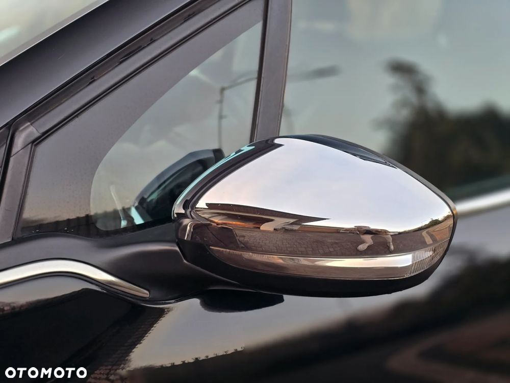 Peugeot 2008 - 7