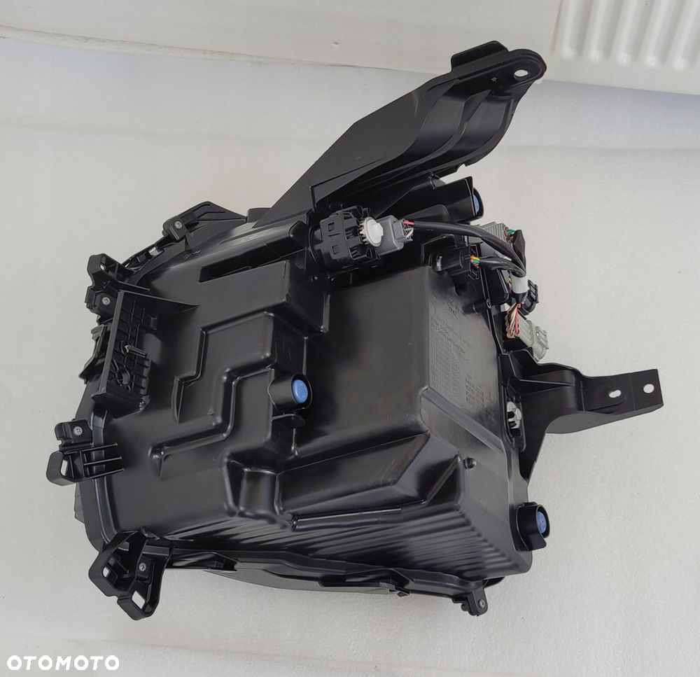 LAMPA PRAWA PRZÓD MITSUBISHI OUTLANDER IV SOCZEWKA 2021- 26010WC20P W5244 - 11