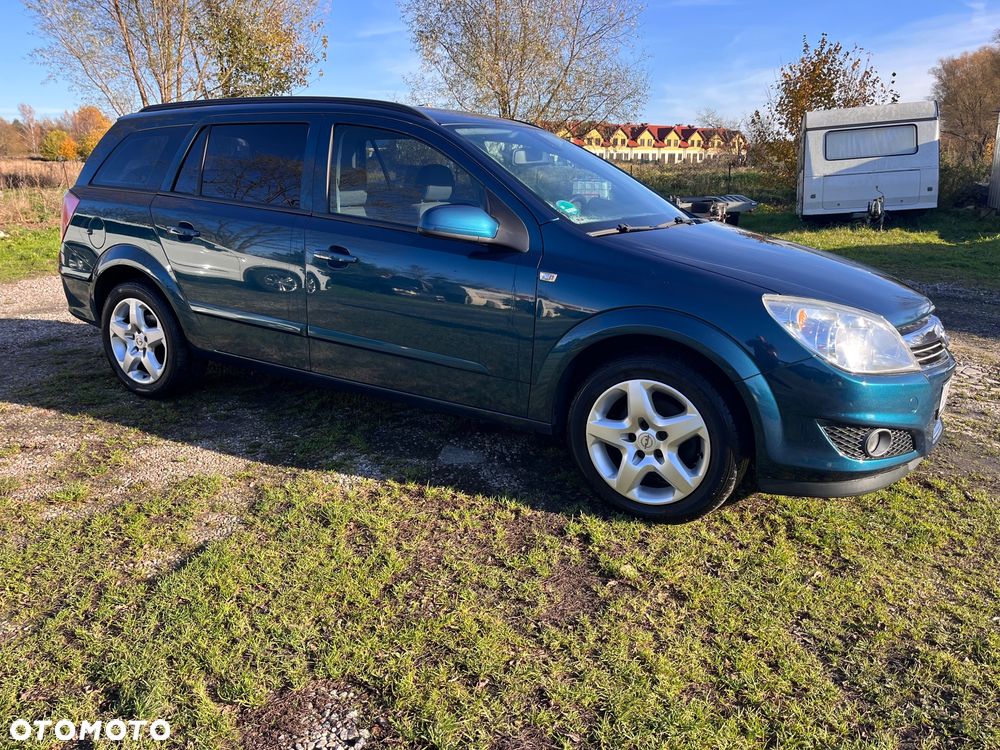 Opel Astra 1.6 Caravan Edition - 2
