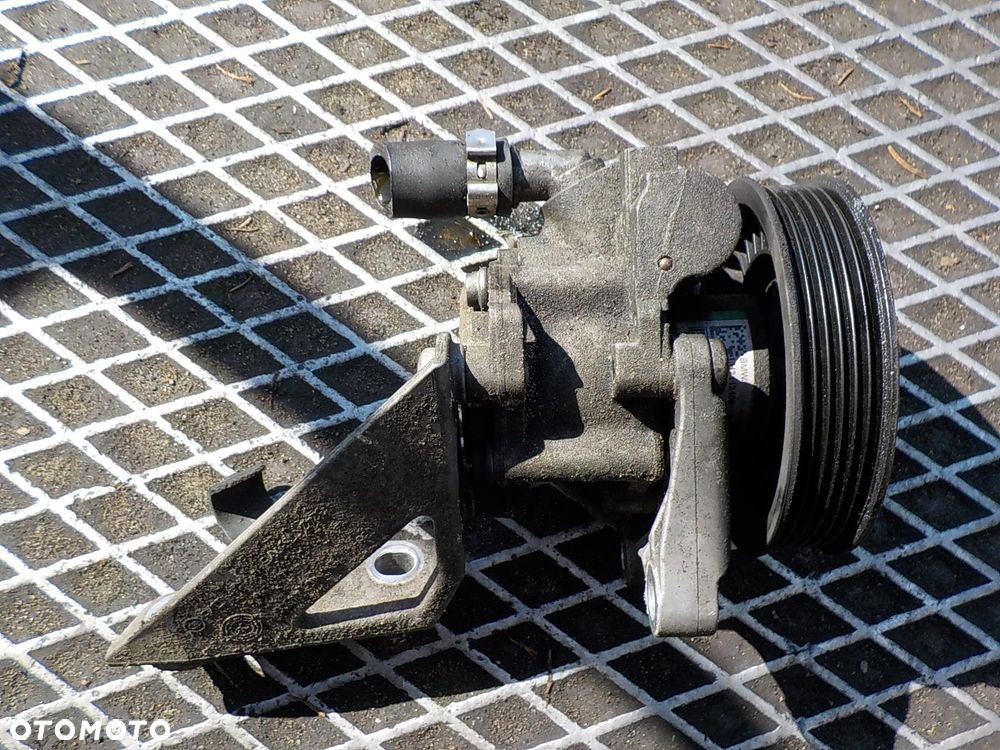 BMW 3 (E90) 3.0 B POMPA WSPOMAGANIA LH2113105 - 5