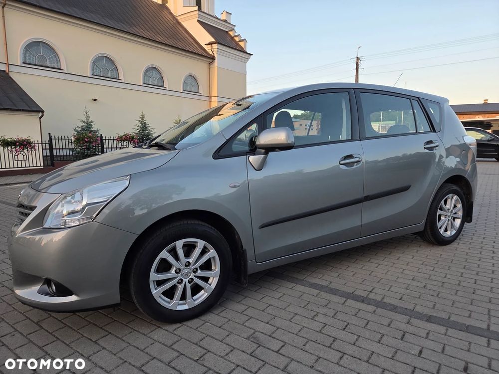Toyota Verso 1.8 Prestige EU6 - 1