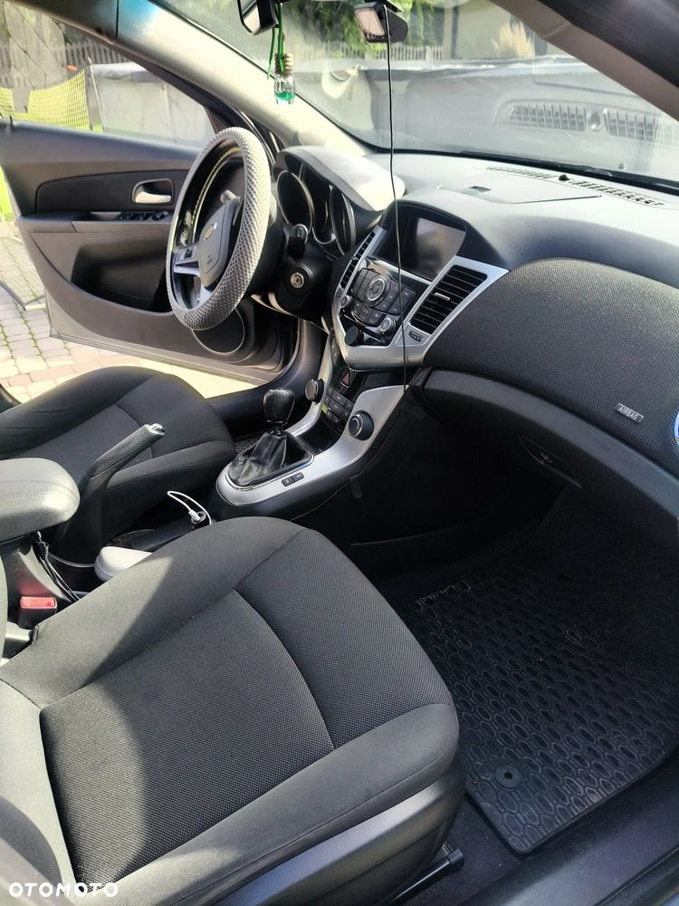 Chevrolet Cruze 1.7 D LT+ - 10