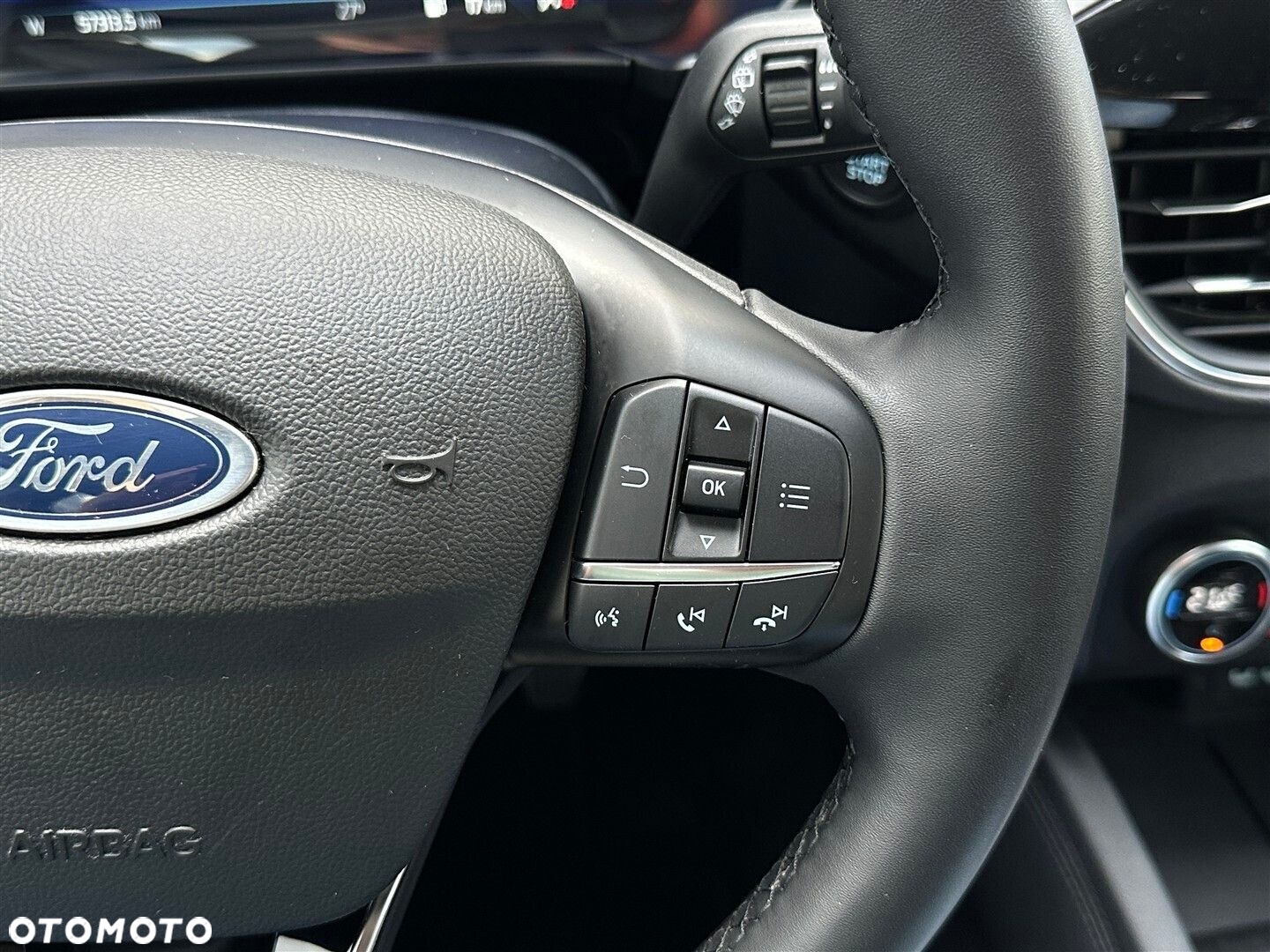 Ford Kuga - 19
