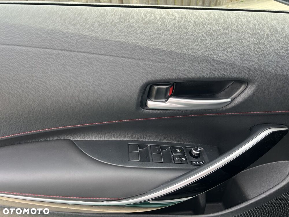 Toyota Corolla 2.0 Hybrid GR Sport - 18