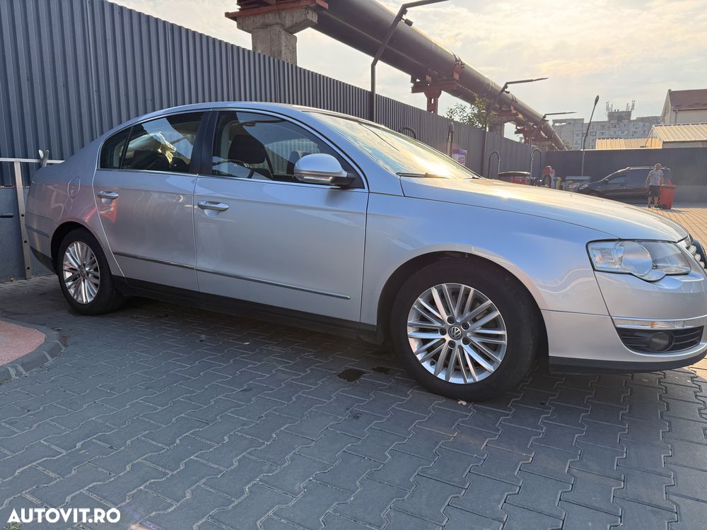 Volkswagen Passat 2.0TDI Comfortline DPF Bluemotion Technology - 11
