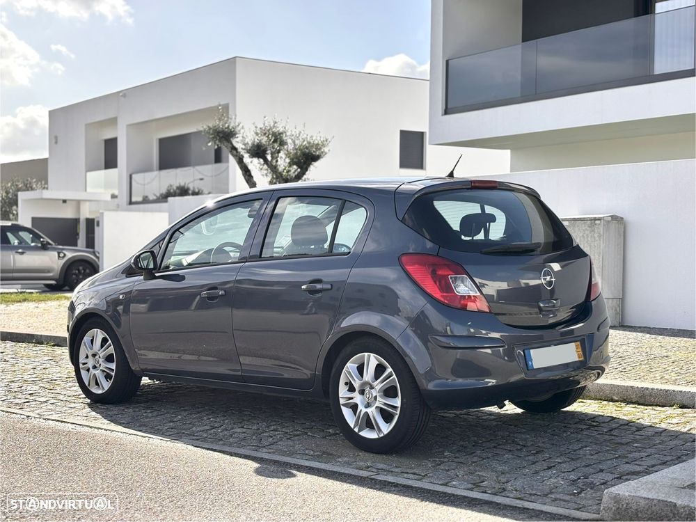 Opel Corsa 1.2 Enjoy - 2