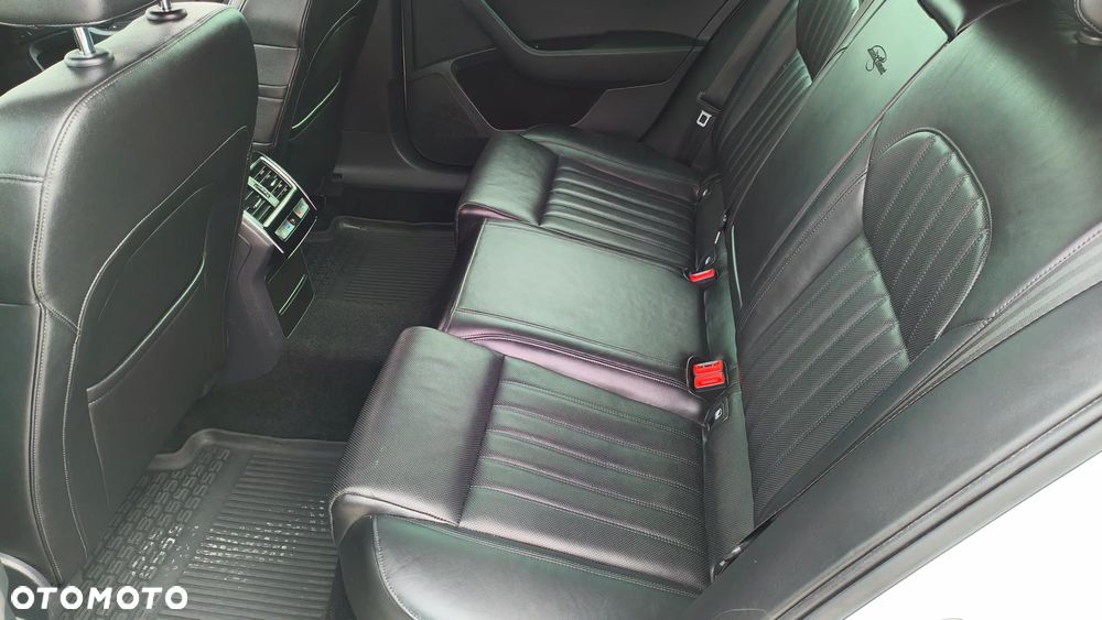 Skoda Superb 2.0 TDI L&K DSG - 15