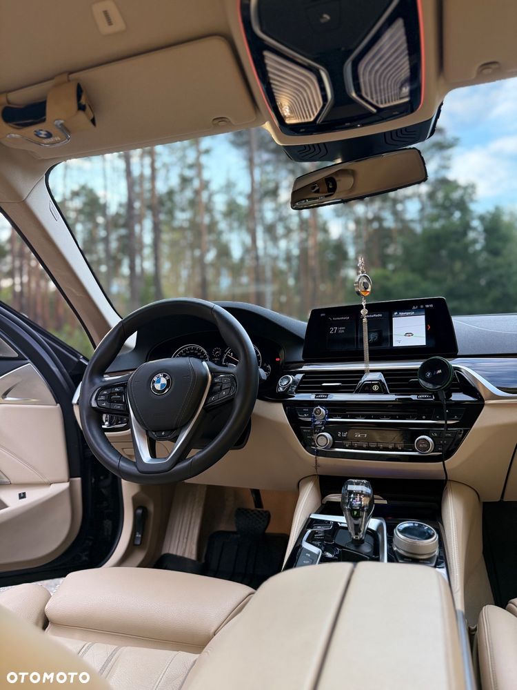 BMW Seria 5 520d xDrive Luxury Line - 12